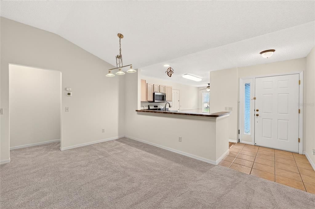 For Sale: $325,000 (3 beds, 2 baths, 1496 Square Feet)