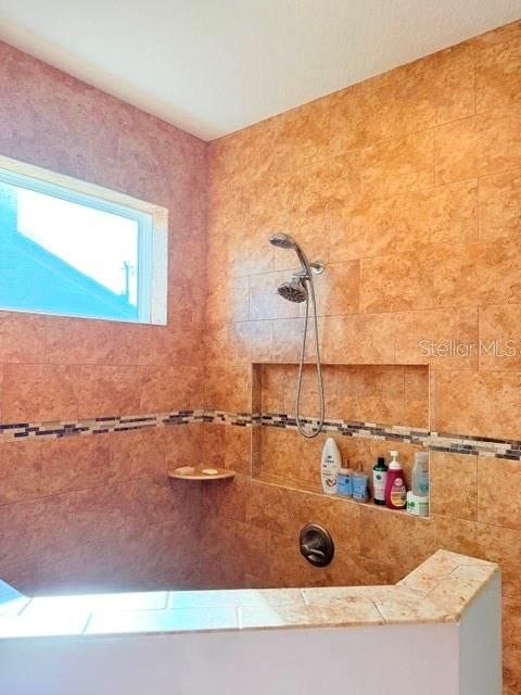 В аренду: $2,850 (4 спален, 2 ванн, 2044 Квадратных фут)