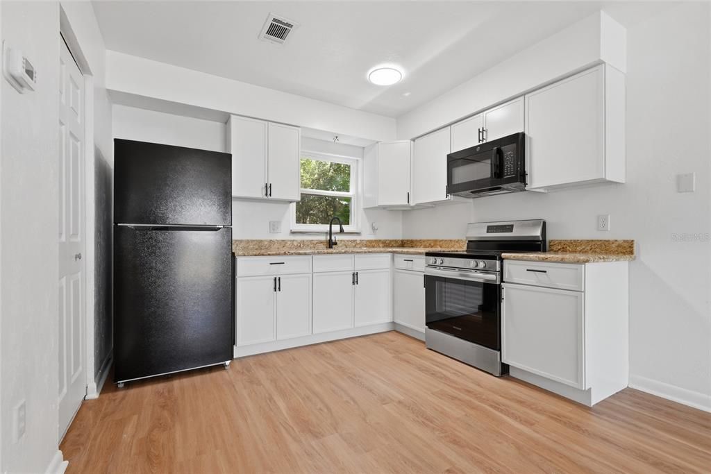 For Sale: $284,900 (4 beds, 0 baths, 1800 Square Feet)