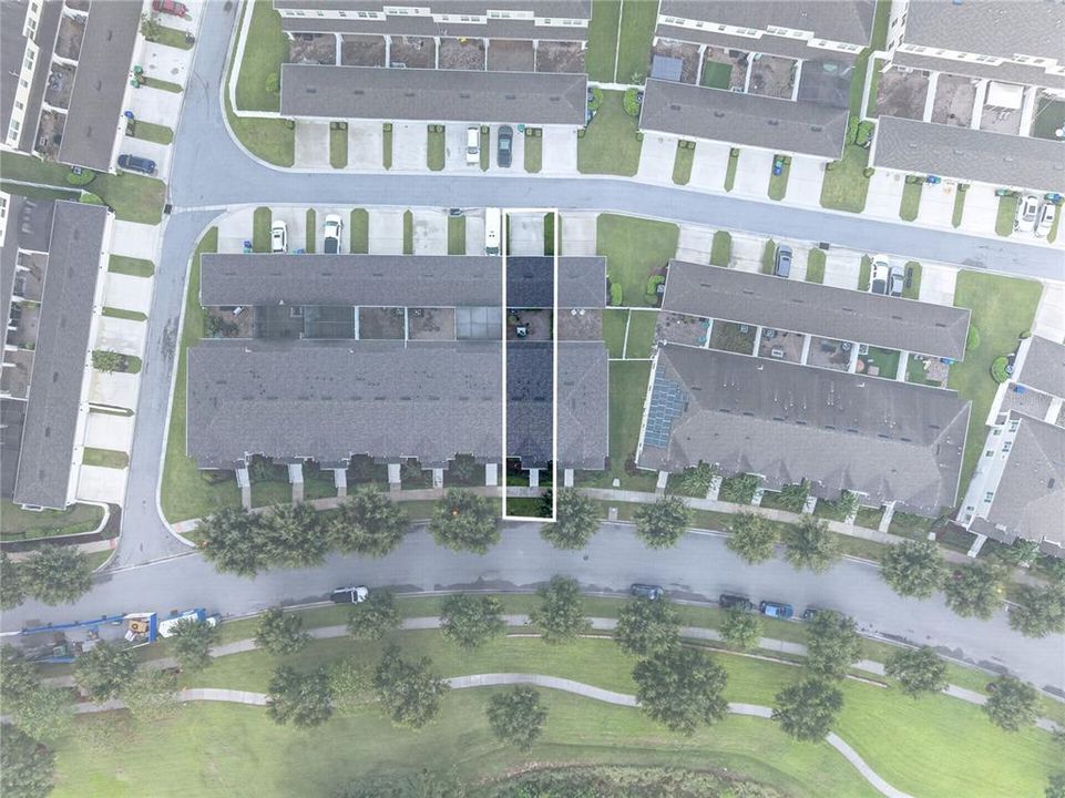 Под контрактом: $465,900 (4 спален, 3 ванн, 1853 Квадратных фут)