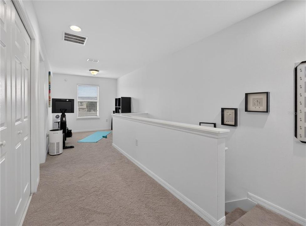 Под контрактом: $465,900 (4 спален, 3 ванн, 1853 Квадратных фут)