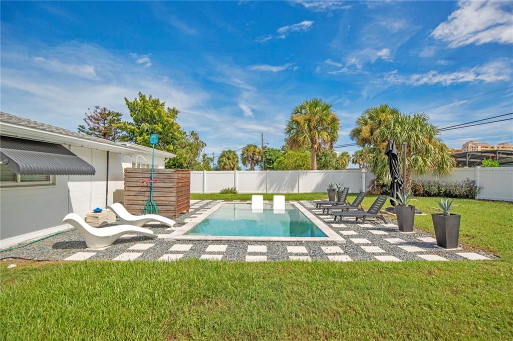 For Sale: $529,900 (3 beds, 2 baths, 1880 Square Feet)