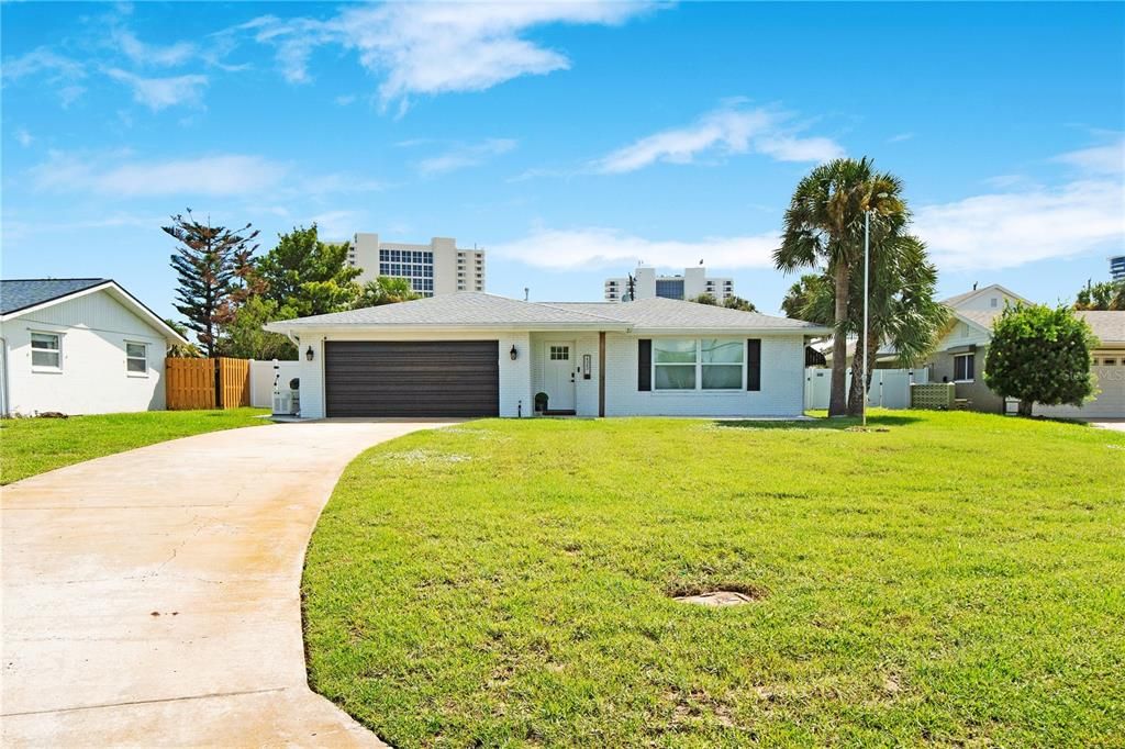 For Sale: $529,900 (3 beds, 2 baths, 1880 Square Feet)