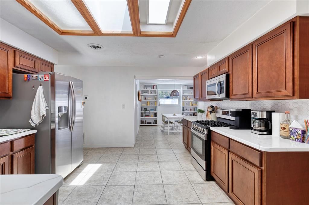 For Sale: $529,900 (3 beds, 2 baths, 1880 Square Feet)
