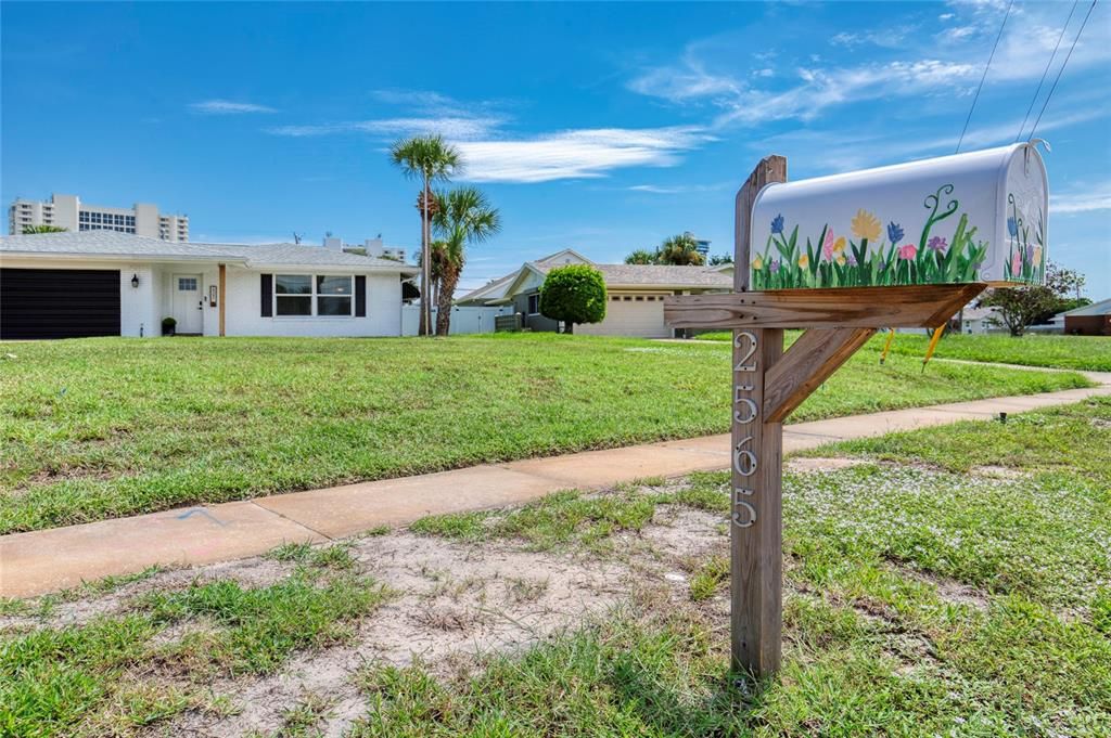 For Sale: $529,900 (3 beds, 2 baths, 1880 Square Feet)