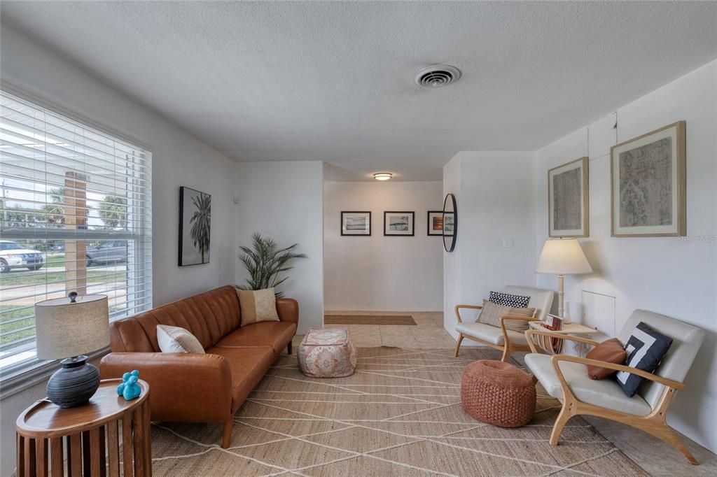 For Sale: $529,900 (3 beds, 2 baths, 1880 Square Feet)