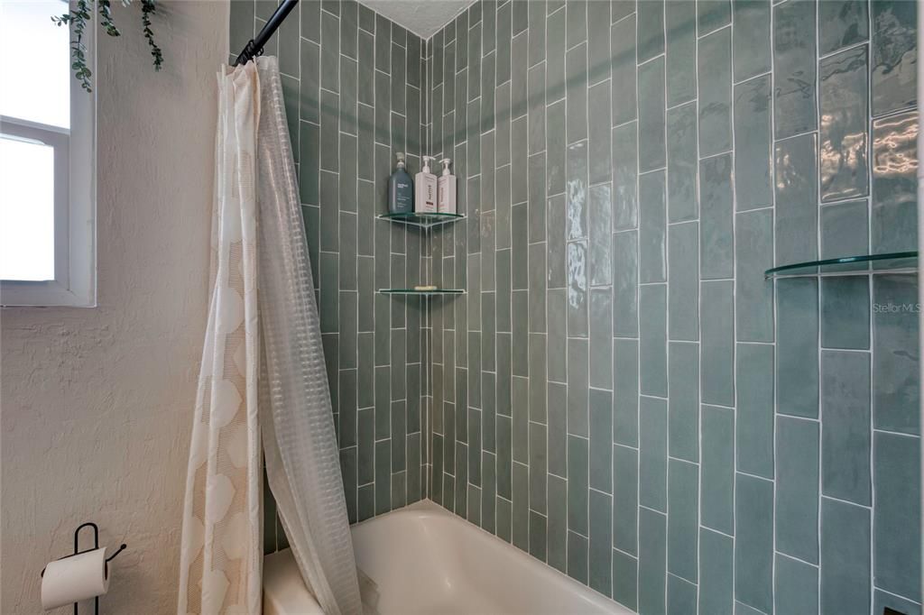For Sale: $529,900 (3 beds, 2 baths, 1880 Square Feet)