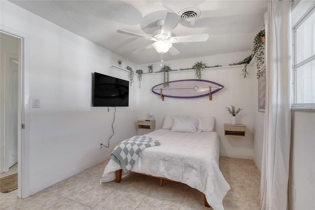 For Sale: $529,900 (3 beds, 2 baths, 1880 Square Feet)