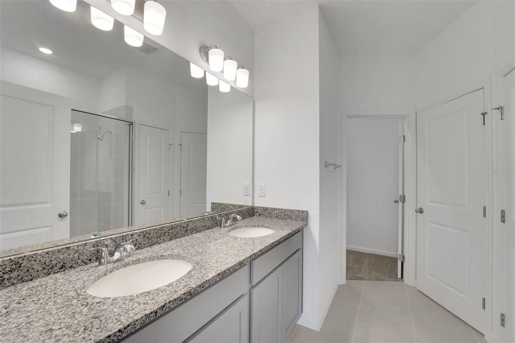 Под контрактом: $288,999 (4 спален, 2 ванн, 1758 Квадратных фут)