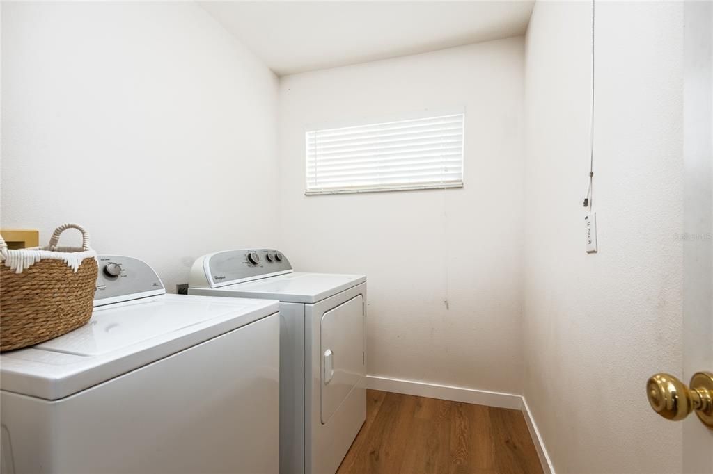 For Sale: $359,900 (3 beds, 2 baths, 2345 Square Feet)