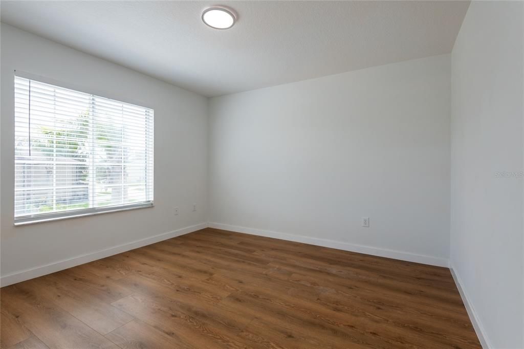 For Sale: $359,900 (3 beds, 2 baths, 2345 Square Feet)