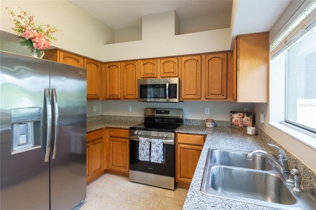 For Sale: $359,900 (3 beds, 2 baths, 2345 Square Feet)