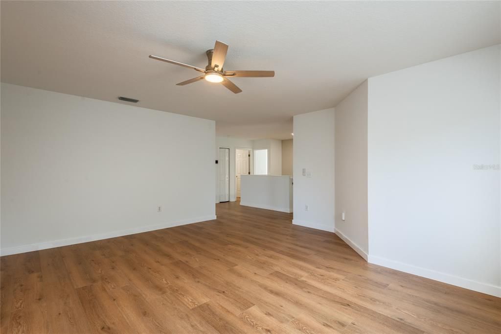 For Sale: $359,900 (3 beds, 2 baths, 2345 Square Feet)