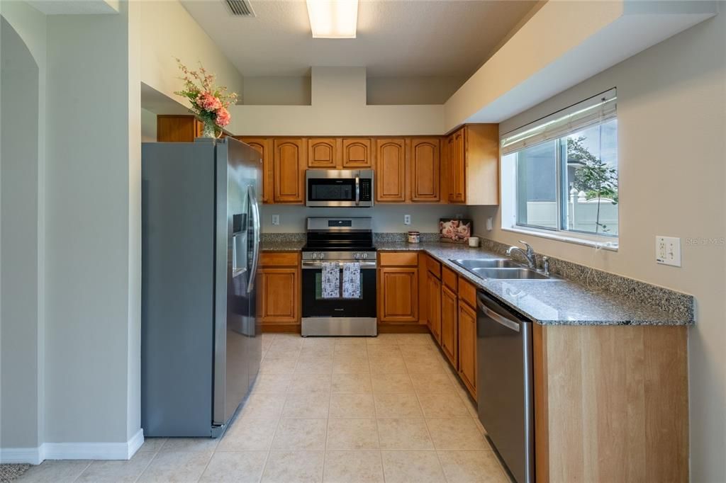For Sale: $359,900 (3 beds, 2 baths, 2345 Square Feet)