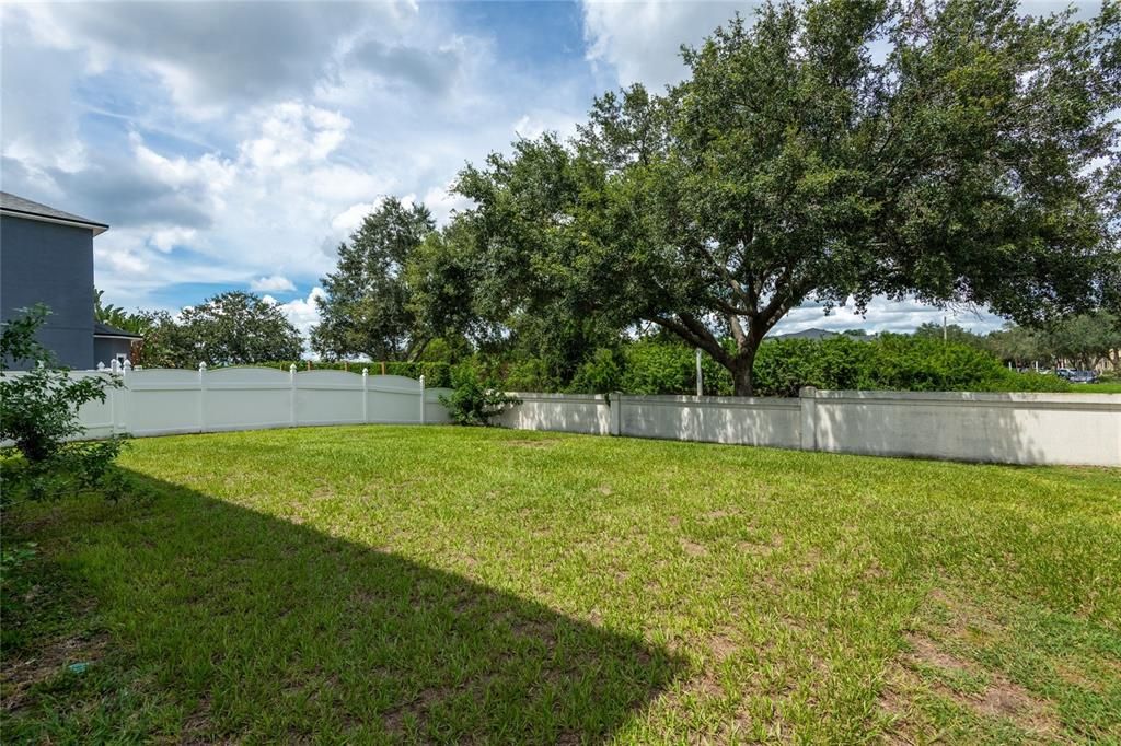For Sale: $359,900 (3 beds, 2 baths, 2345 Square Feet)