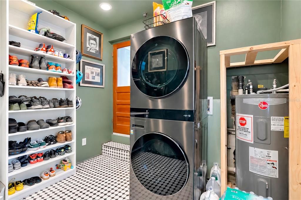 En Venta: $445,000 (2 camas, 1 baños, 1111 Pies cuadrados)