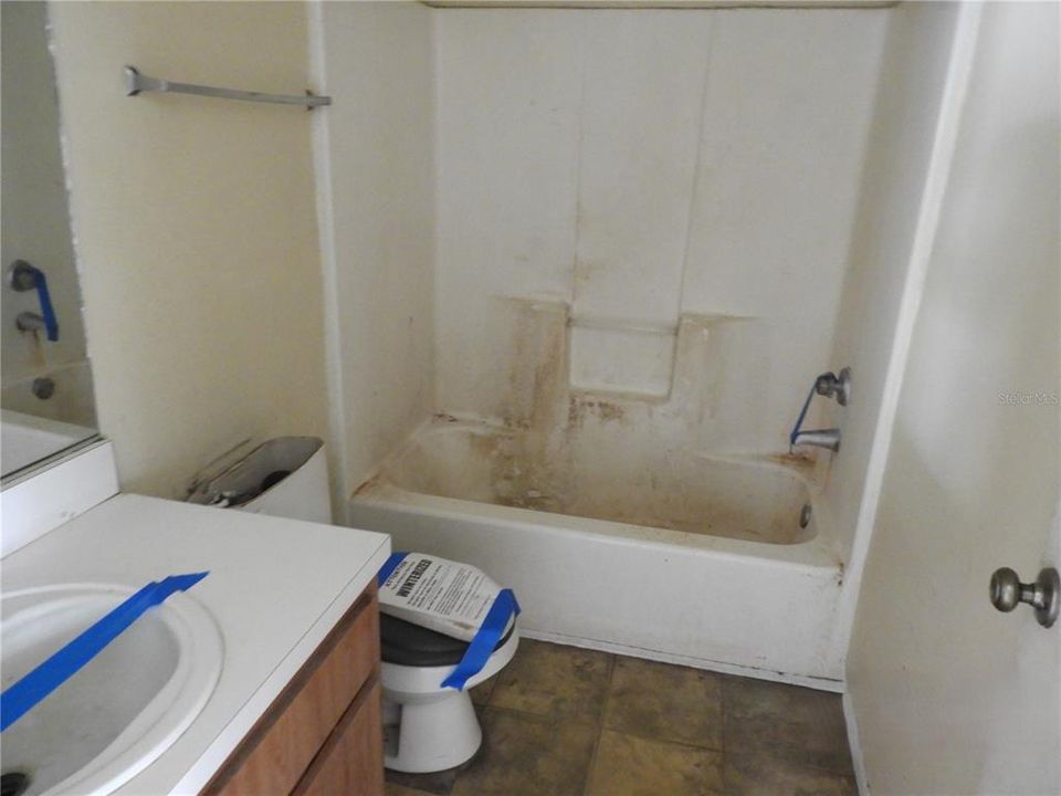 For Sale: $205,900 (3 beds, 2 baths, 1113 Square Feet)