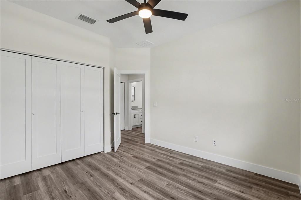 For Sale: $397,000 (3 beds, 2 baths, 1393 Square Feet)