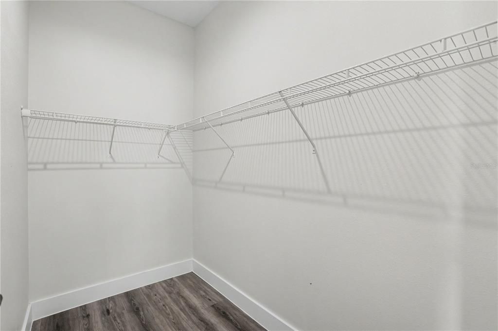 For Sale: $397,000 (3 beds, 2 baths, 1393 Square Feet)