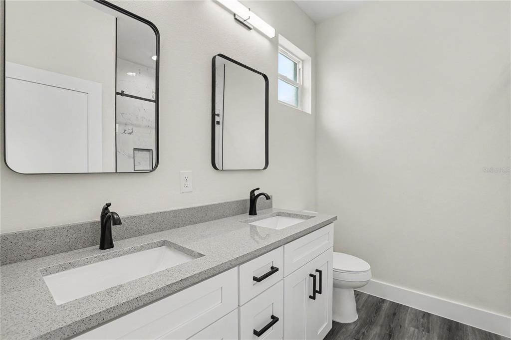 For Sale: $397,000 (3 beds, 2 baths, 1393 Square Feet)