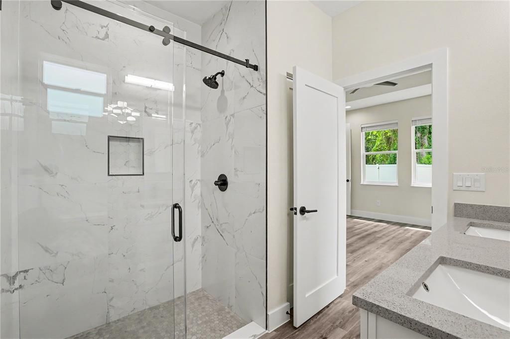 For Sale: $397,000 (3 beds, 2 baths, 1393 Square Feet)