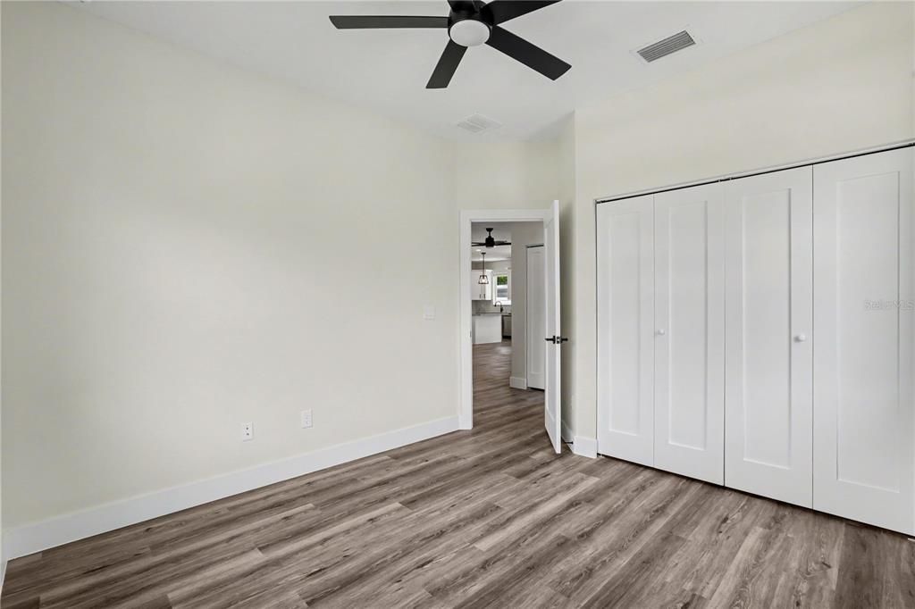 For Sale: $397,000 (3 beds, 2 baths, 1393 Square Feet)