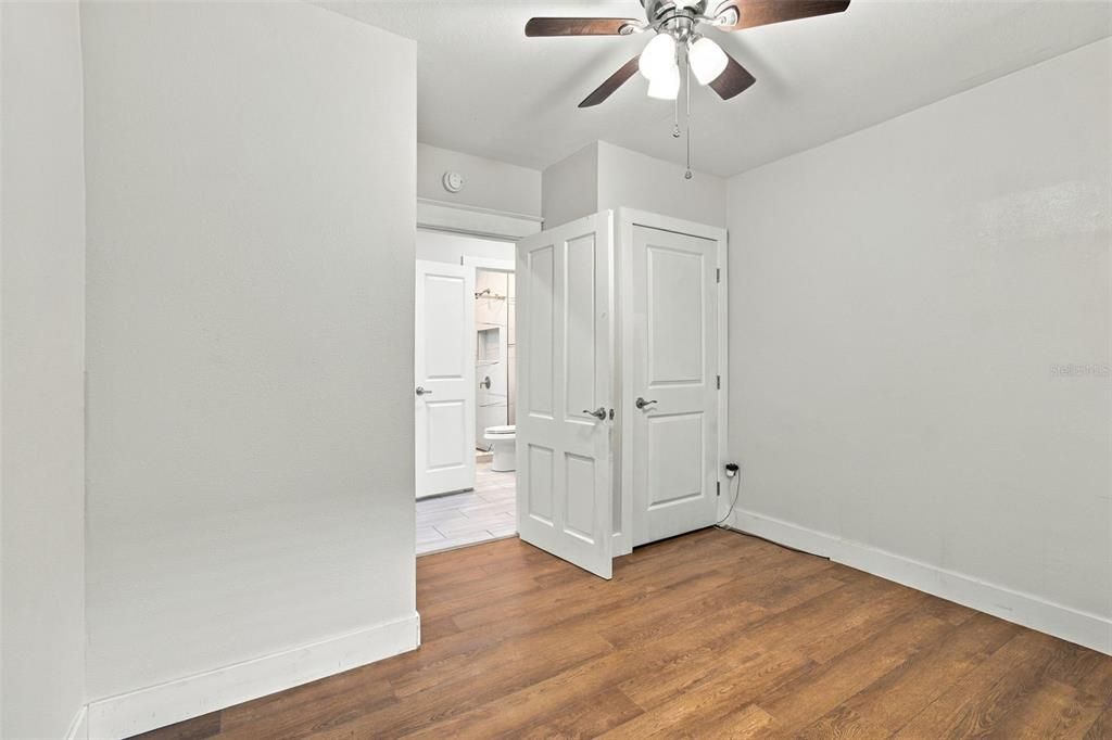 For Rent: $2,695 (2 beds, 1 baths, 925 Square Feet)