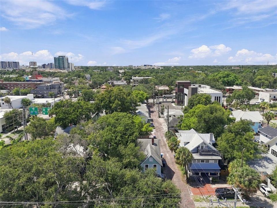 For Rent: $2,695 (2 beds, 1 baths, 925 Square Feet)