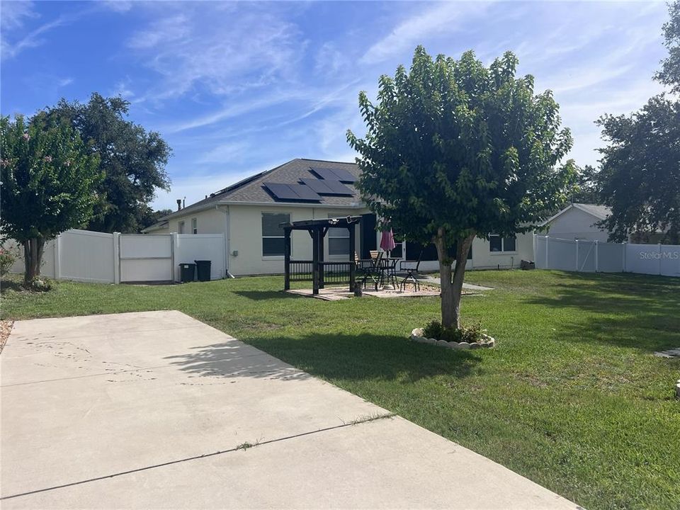 For Sale: $369,500 (3 beds, 2 baths, 1844 Square Feet)