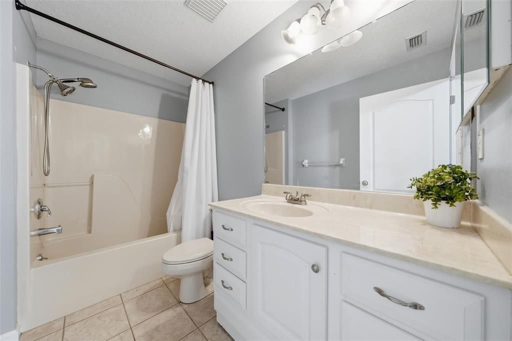 For Sale: $1,290,000 (5 beds, 4 baths, 3824 Square Feet)