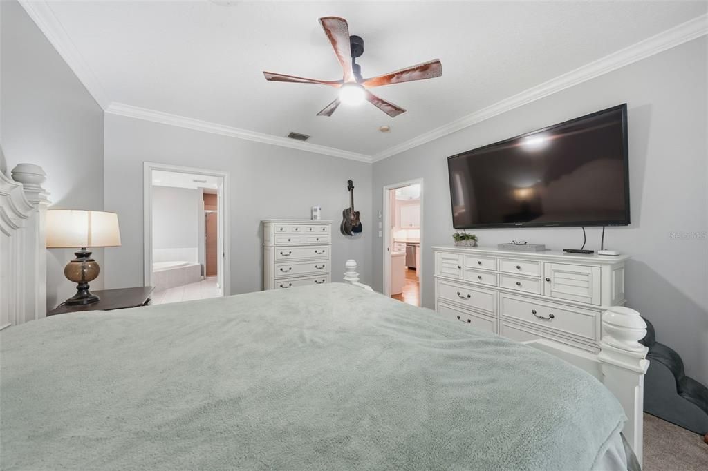 For Sale: $1,290,000 (5 beds, 4 baths, 3824 Square Feet)