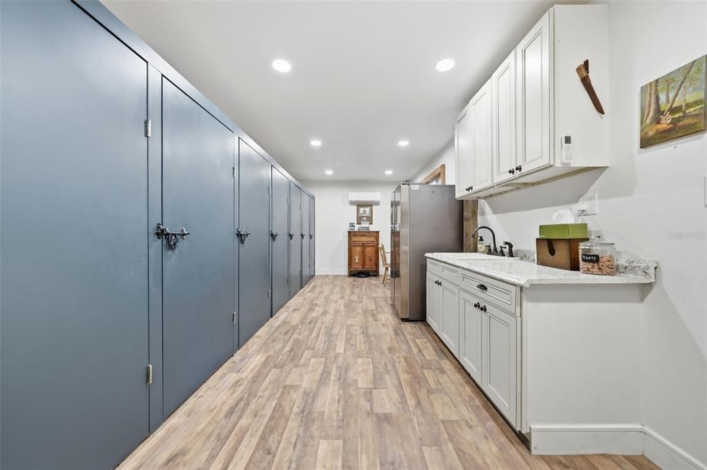 For Sale: $1,290,000 (5 beds, 4 baths, 3824 Square Feet)
