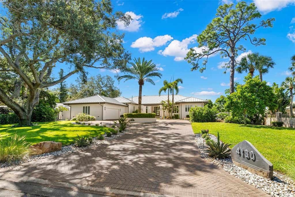 For Sale: $3,750,000 (5 beds, 2 baths, 4515 Square Feet)