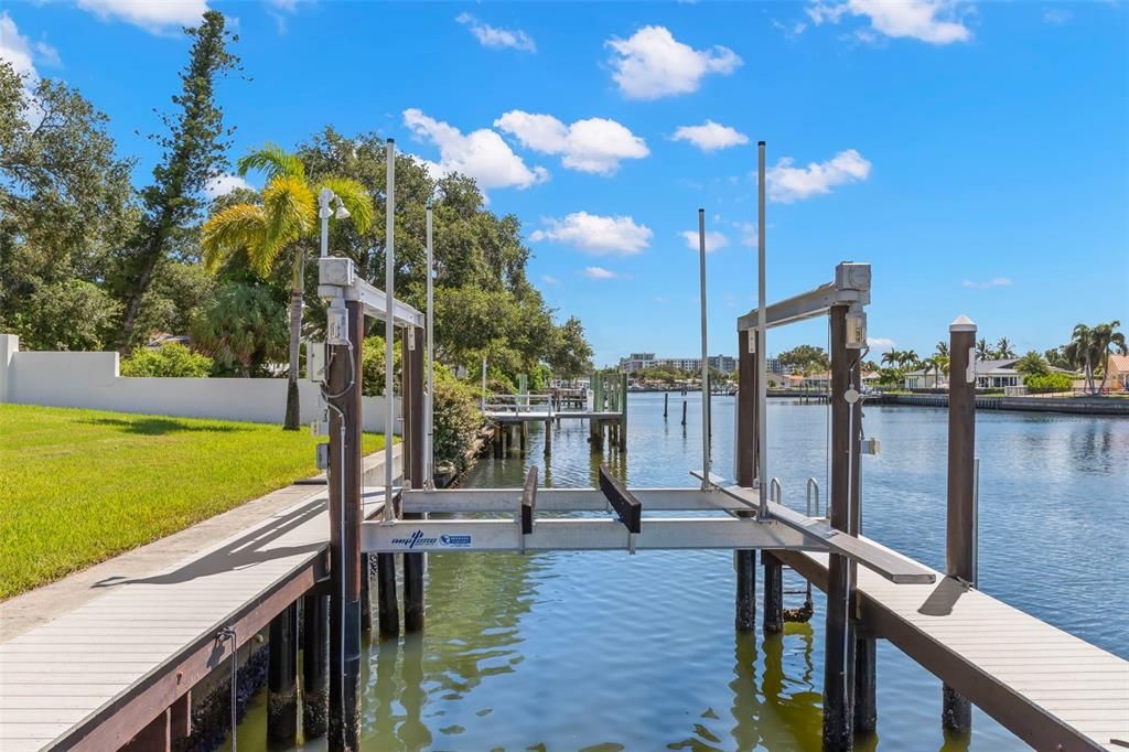 For Sale: $3,750,000 (5 beds, 2 baths, 4515 Square Feet)