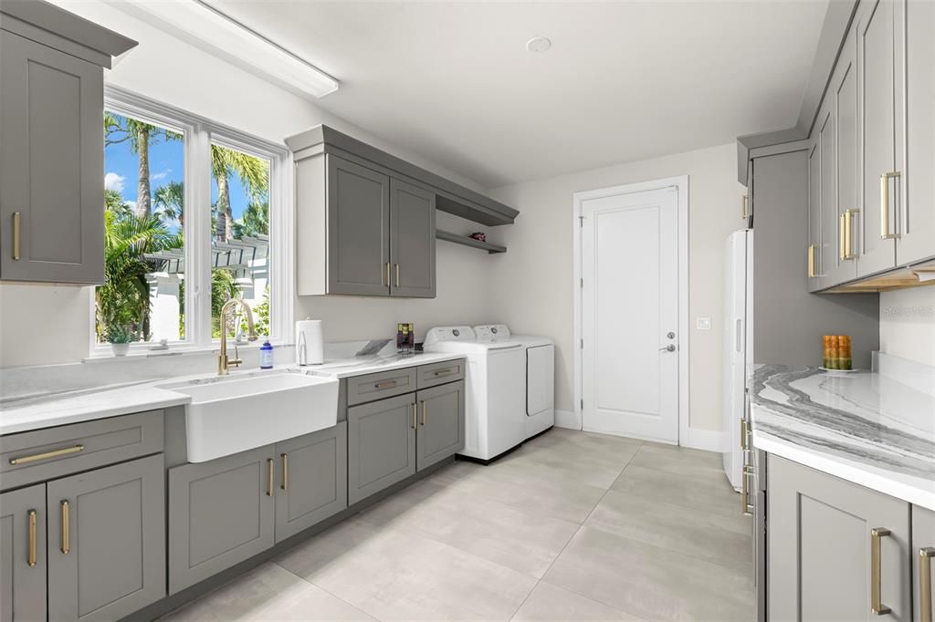 For Sale: $3,750,000 (5 beds, 2 baths, 4515 Square Feet)