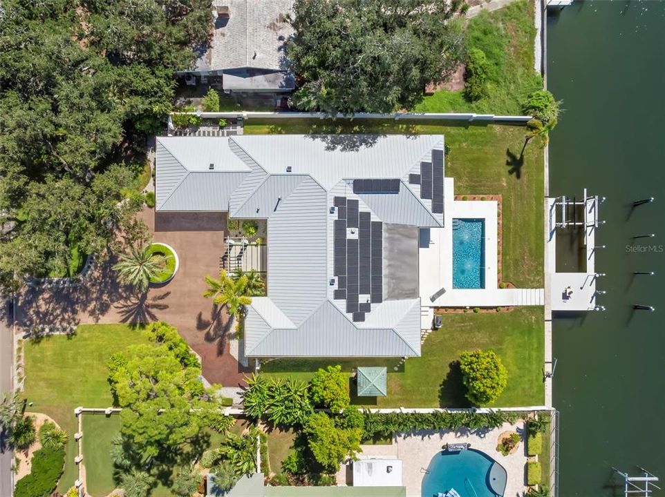 For Sale: $3,750,000 (5 beds, 2 baths, 4515 Square Feet)