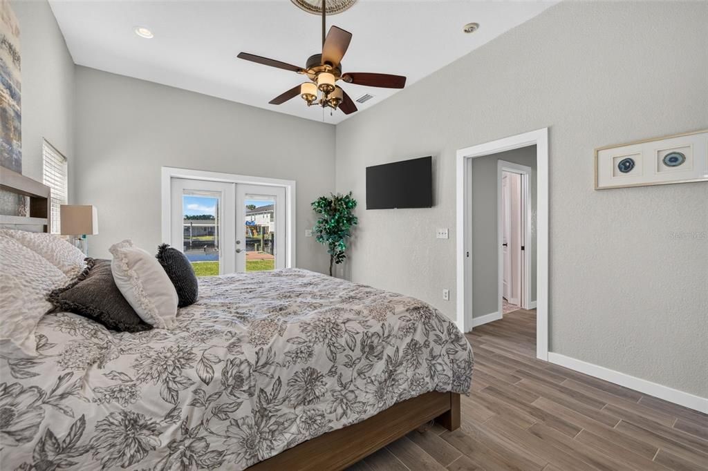 For Sale: $949,000 (3 beds, 2 baths, 1676 Square Feet)