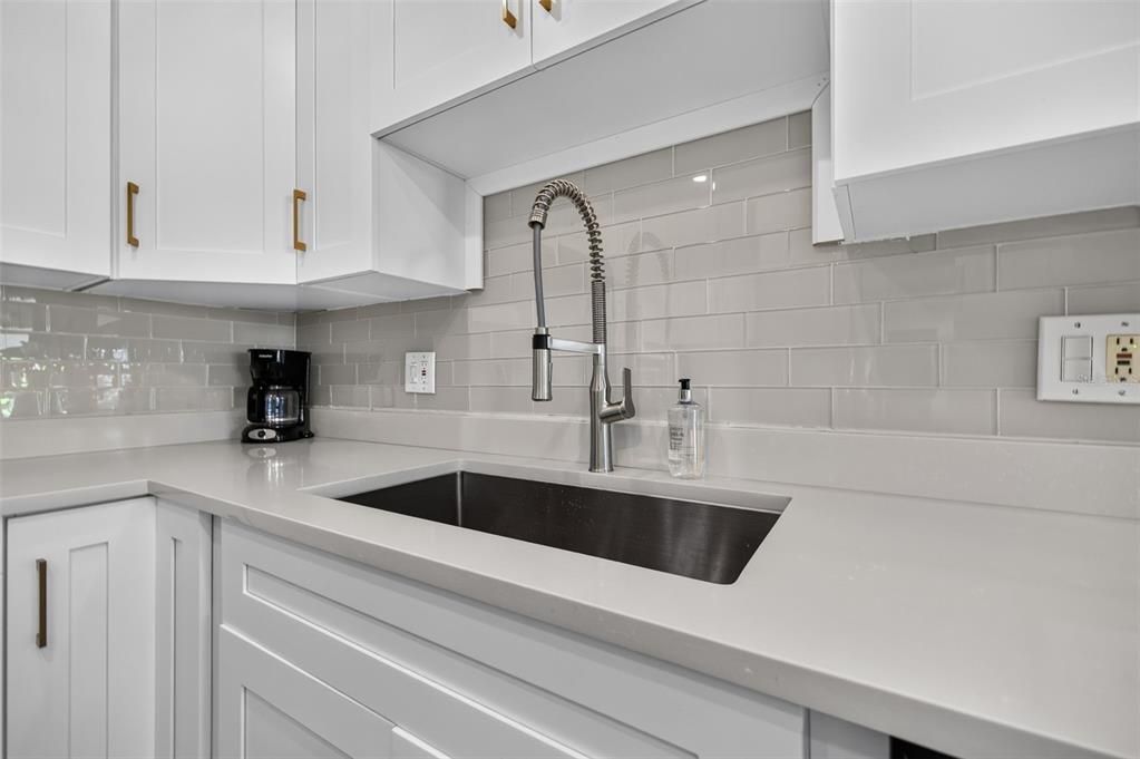 For Sale: $949,000 (3 beds, 2 baths, 1676 Square Feet)