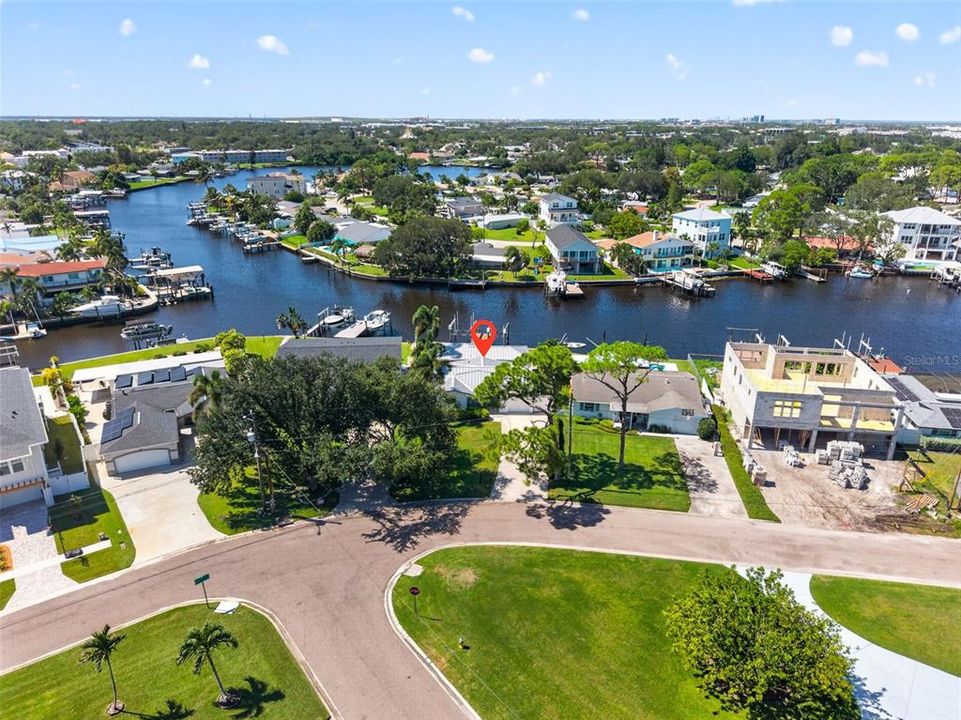 For Sale: $949,000 (3 beds, 2 baths, 1676 Square Feet)
