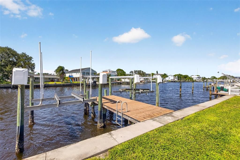 For Sale: $949,000 (3 beds, 2 baths, 1676 Square Feet)