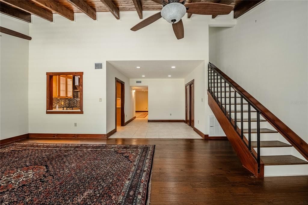 For Sale: $339,900 (3 beds, 2 baths, 1932 Square Feet)
