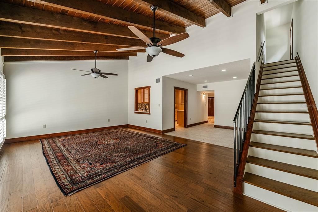 For Sale: $339,900 (3 beds, 2 baths, 1932 Square Feet)