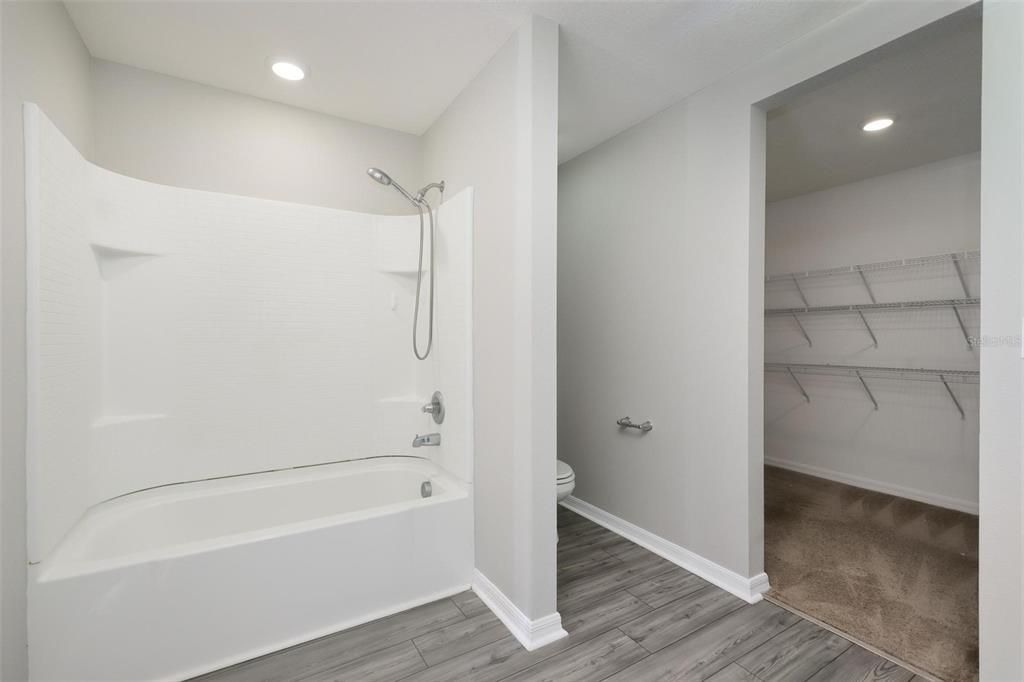 En Venta: $329,900 (3 camas, 2 baños, 1442 Pies cuadrados)