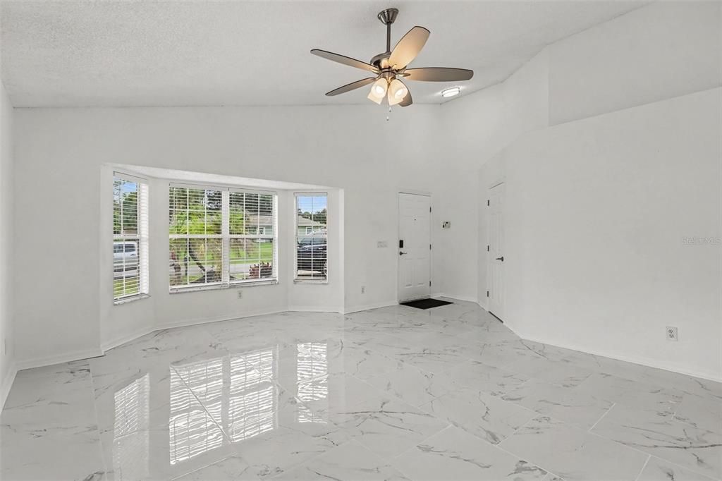 For Sale: $318,000 (3 beds, 2 baths, 1808 Square Feet)