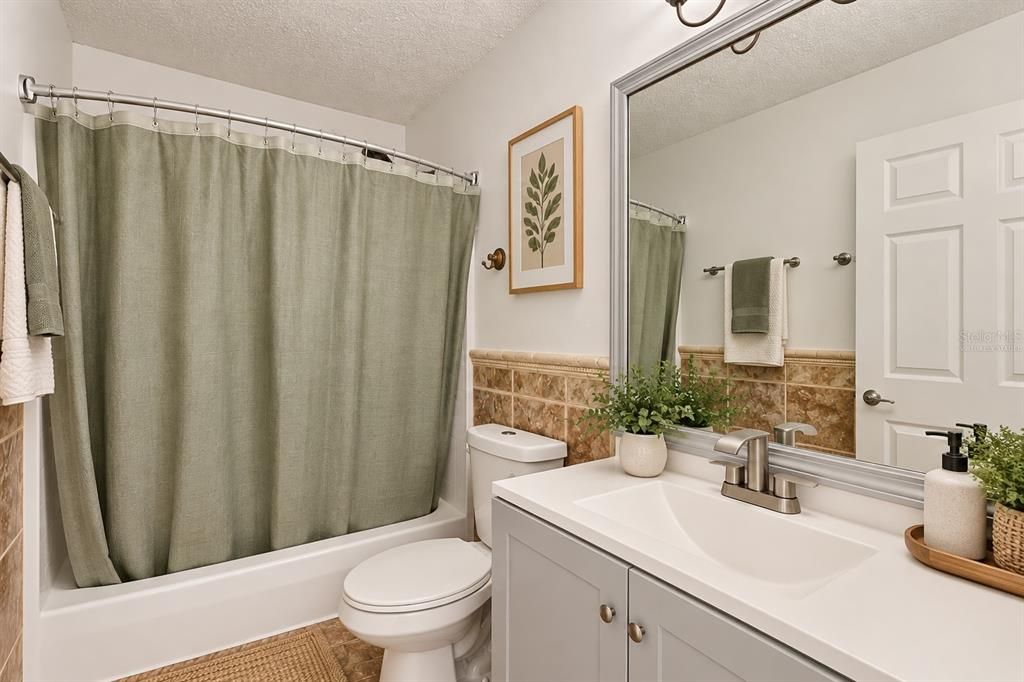 For Sale: $318,000 (3 beds, 2 baths, 1808 Square Feet)