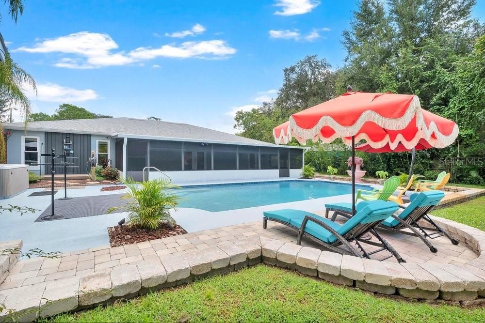 For Sale: $499,900 (3 beds, 2 baths, 1528 Square Feet)