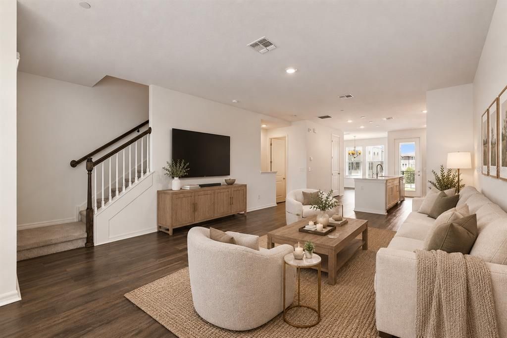 For Sale: $525,000 (3 beds, 3 baths, 2016 Square Feet)