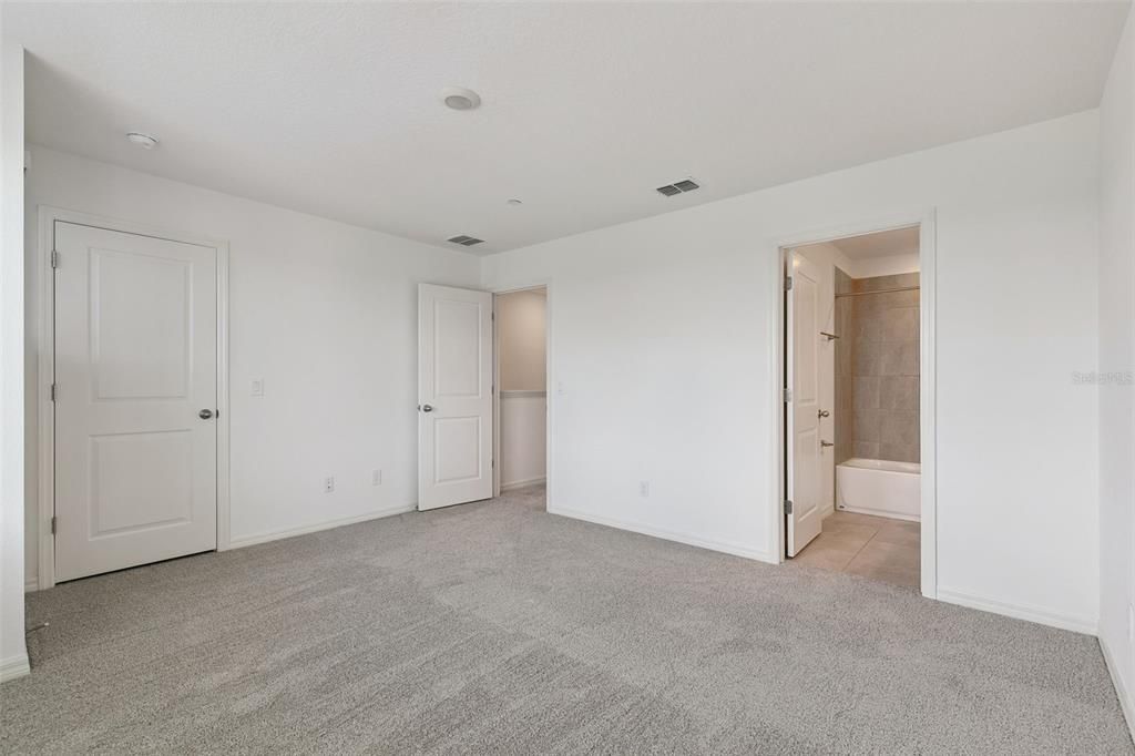 For Sale: $525,000 (3 beds, 3 baths, 2016 Square Feet)