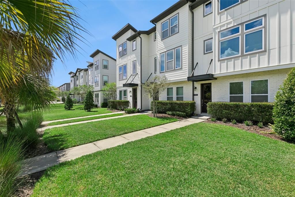 For Sale: $525,000 (3 beds, 3 baths, 2016 Square Feet)