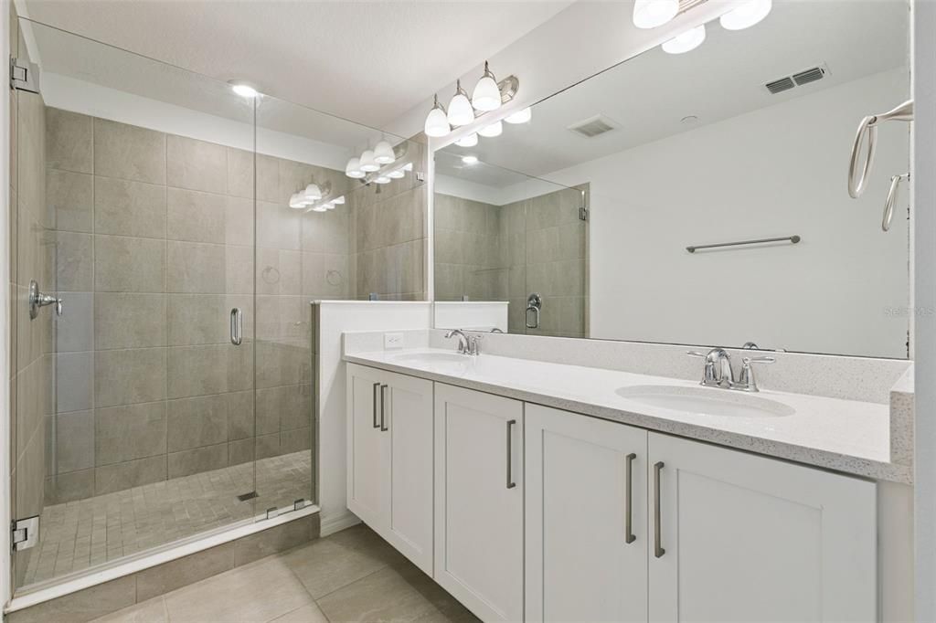 For Sale: $525,000 (3 beds, 3 baths, 2016 Square Feet)